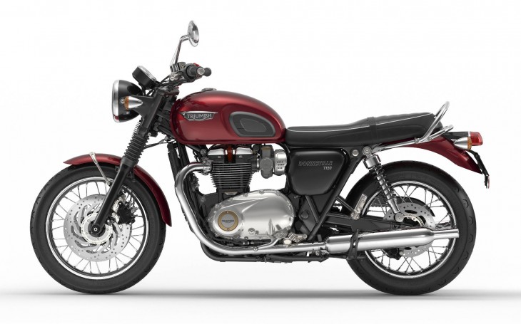 Triumph Bonneville T120 in Cinder Red