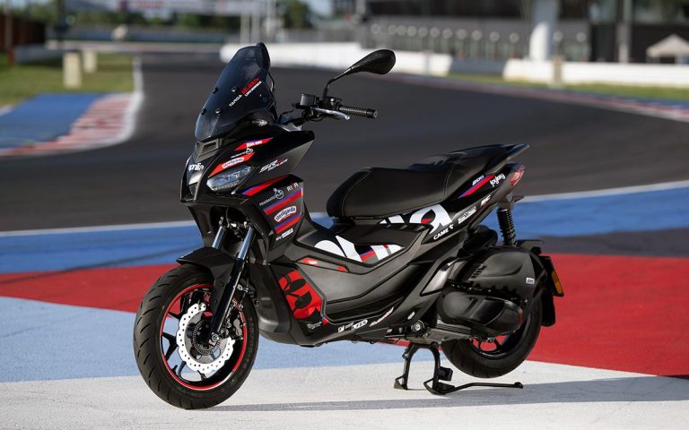 Aprilia Unveils SR GT Replica 2025: A MotoGP-Inspired Urban Adventure Scooter